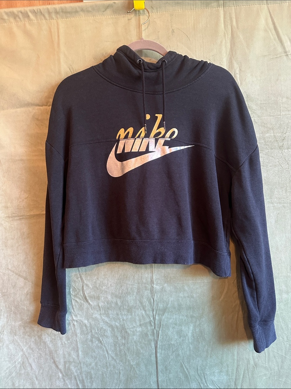 #929 Nike Black Cropped Crewneck Sweatshirt with Metallic Silver Swoosh